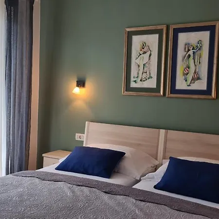 Amalia 2 مالينسكا