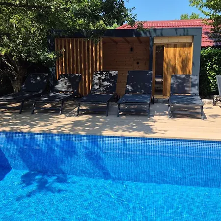 Amalia 2 * مالينسكا