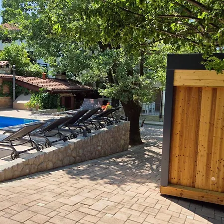 Amalia 2 مالينسكا