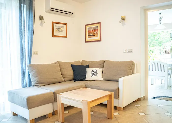 Apartman Amalia 2 *
